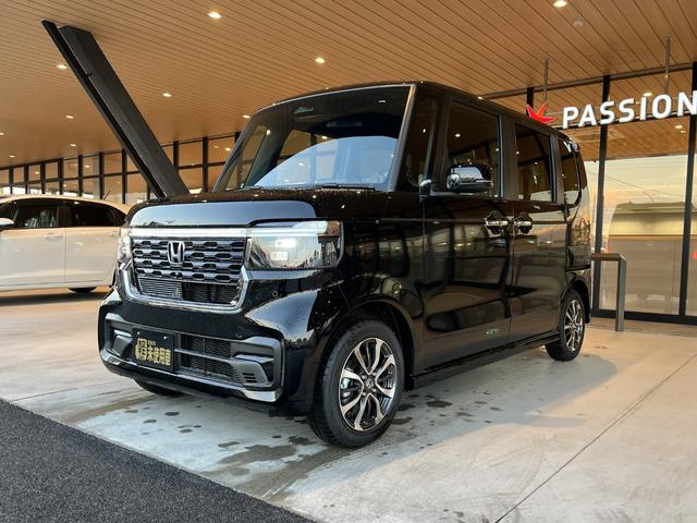 N-BOXカスタム ベースグレード 届出済未使用車 片側電動スライドドア スマートキー 衝突被害軽減ブレーキ 電動格納ドアミラー LEDヘッドライト シートヒーター バックカメラ アルミホイール ベンチシート コーナーセンサー(5枚目)