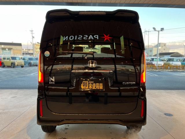 N-BOXカスタム ベースグレード 届出済未使用車 片側電動スライドドア スマートキー 衝突被害軽減ブレーキ 電動格納ドアミラー LEDヘッドライト シートヒーター バックカメラ アルミホイール ベンチシート コーナーセンサー(9枚目)