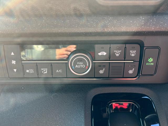 N-BOXカスタム ベースグレード 届出済未使用車 片側電動スライドドア スマートキー 衝突被害軽減ブレーキ 電動格納ドアミラー LEDヘッドライト シートヒーター バックカメラ アルミホイール ベンチシート コーナーセンサー(13枚目)