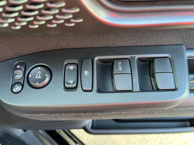 N-BOXカスタム ベースグレード 届出済未使用車 片側電動スライドドア スマートキー 衝突被害軽減ブレーキ 電動格納ドアミラー LEDヘッドライト シートヒーター バックカメラ アルミホイール ベンチシート コーナーセンサー(21枚目)