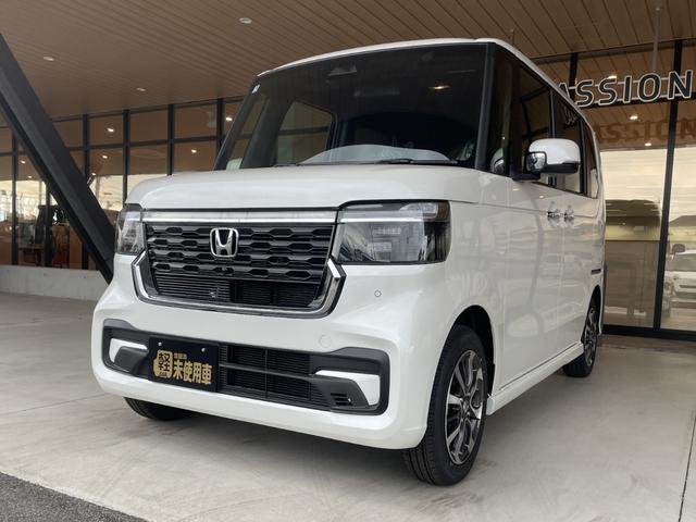N-BOXカスタム ベースグレード 届出済未使用車 片側電動スライドドア スマートキー 衝突被害軽減ブレーキ 電動格納ドアミラー LEDヘッドライト シートヒーター バックカメラ アルミホイール ベンチシート コーナーセンサー(5枚目)