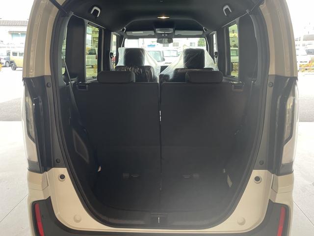 N-BOXカスタム ベースグレード 届出済未使用車 片側電動スライドドア スマートキー 衝突被害軽減ブレーキ 電動格納ドアミラー LEDヘッドライト シートヒーター バックカメラ アルミホイール ベンチシート コーナーセンサー(11枚目)