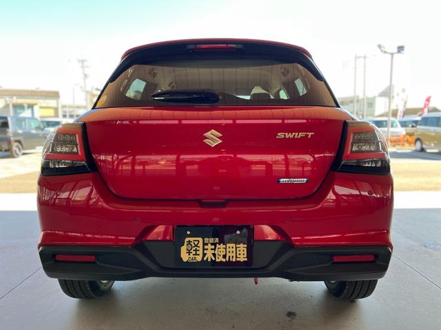 スイフト ハイブリッドＭＸ　登録済未使用車　衝突被害軽減ブレーキ　コーナーセンサー　スマートキー　アダクティブクルーズコントロール　アイドリングストップ　オートエアコン　シートヒーター　ＬＥＤヘッドライト　アルミホイール（9枚目）
