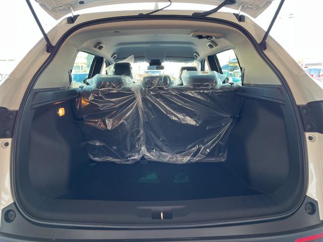 ＷＲ－Ｖ Ｘ　登録済未使用車　衝突被害軽減ブレーキ　コーナーセンサー　スマートキー　アダクティブクルーズコントロール　ＬＥＤヘッドライト　オートエアコン　パワーウインドウ　バックカメラ　横滑り防止機能　電格ミラー（11枚目）