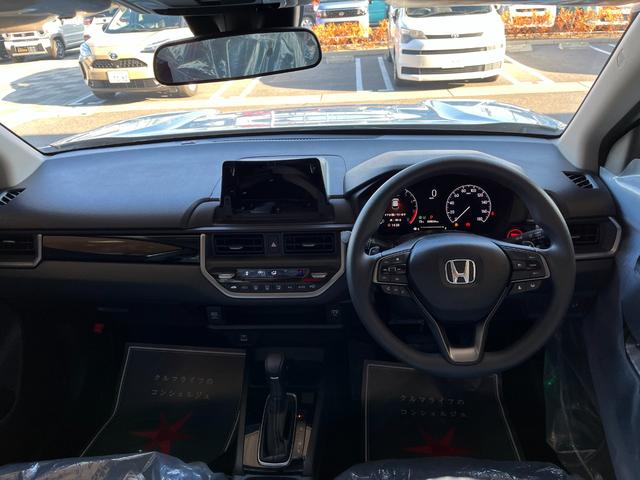 ＷＲ－Ｖ Ｘ　登録済未使用車　衝突被害軽減ブレーキ　コーナーセンサー　スマートキー　アダクティブクルーズコントロール　ＬＥＤヘッドライト　オートエアコン　パワーウインドウ　バックカメラ　横滑り防止機能　電格ミラー（12枚目）