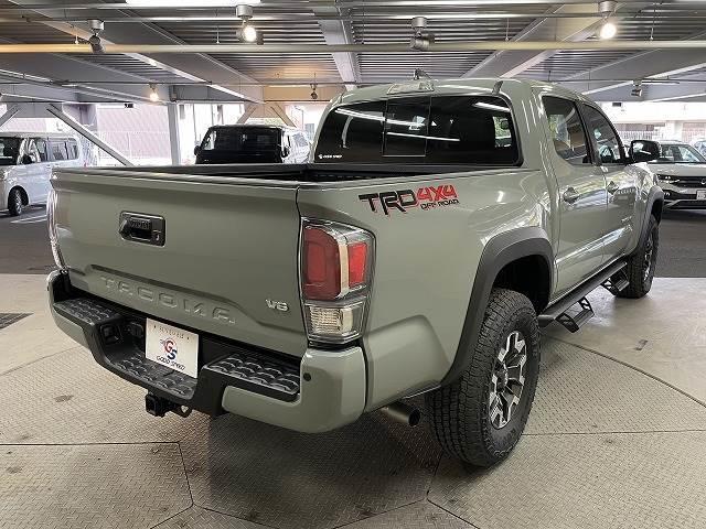 ＴＲＤ　Ｏｆｆ－Ｒｏａｄ　プレミアム　純正ディスプレイオーディオ　サンルーフ　黒革シート　アラウンドビューモニター　レーダークルーズコントロール　シートヒーター　スマートキー　カープレイ　ＡＣ１２０Ｖ　オートマチックハイビーム　ＬＥＤ(16枚目)