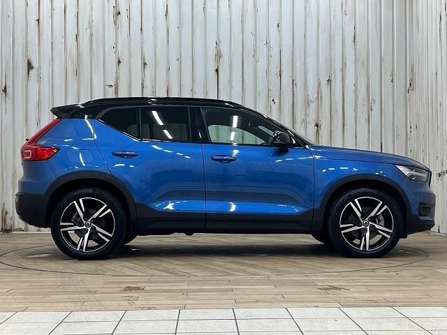 ＸＣ４０ Ｂ４　ＡＷＤ　Ｒデザイン　ナビ　フルセグＴＶ　アラウンドビューモニター　レーダークルーズコントロール　ＬＥＤヘッドライト　ブラインドスポットモニター　シートヒーター・メモリ　電動リアゲート　ｈａｒｍａｎ／ｋａｒｄｏｎ　ＥＴＣ（14枚目）