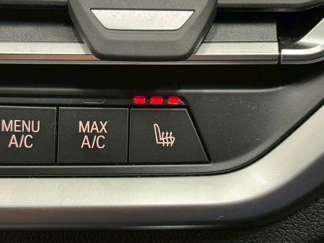 4シリーズ 420d xDriveグランクーペ Mスポーツ 黒革シート/オプション19inアルミ/ハイラインPKG/カーボンファイバーインパネ/シートヒーター/AppleCarPlay/電動リアゲート/ETC/クリアランスソナー/ドライブレコーダー/電動シート(8枚目)