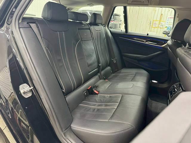 BMW 5 SERIES 523D TOURING LUXURY