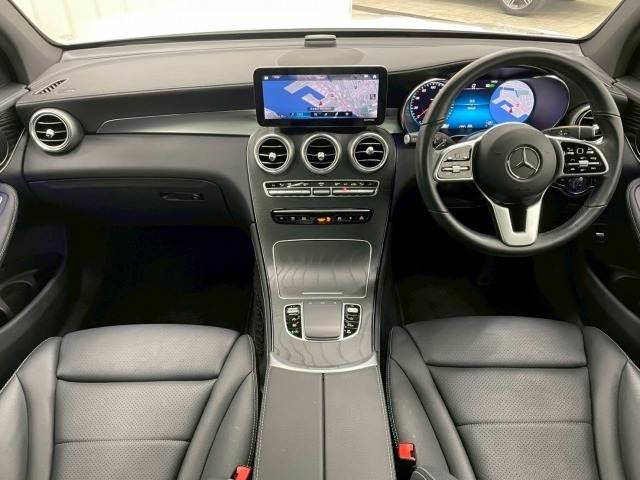 GLC GLC220d 4マチック ナイトエディション パノラマサンルーフ/ブラインドスポット/レーダークルーズ/黒革シート/フルセグTV/全周囲モニター/パドルシフト/シートヒーター/ETC/電動リアゲート/クリアランスソナー/ドライブレコーダー(2枚目)