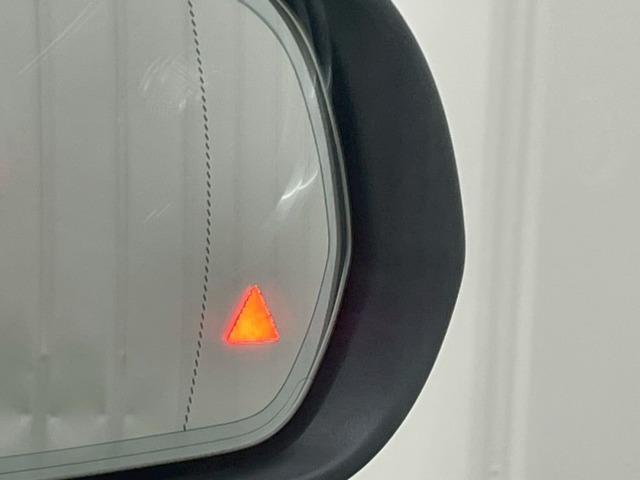 GLC GLC220d 4マチック ナイトエディション パノラマサンルーフ/ブラインドスポット/レーダークルーズ/黒革シート/フルセグTV/全周囲モニター/パドルシフト/シートヒーター/ETC/電動リアゲート/クリアランスソナー/ドライブレコーダー(32枚目)