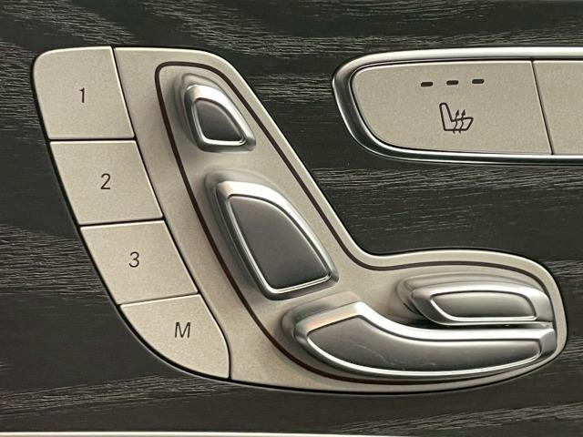 GLC GLC220d 4マチック ナイトエディション パノラマサンルーフ/ブラインドスポット/レーダークルーズ/黒革シート/フルセグTV/全周囲モニター/パドルシフト/シートヒーター/ETC/電動リアゲート/クリアランスソナー/ドライブレコーダー(48枚目)