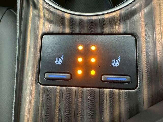 カムリ Ｇレザーパッケージ　ＴＲＤアルミ／モデリスタエアロ／黒革シート／フルセグＴＶ／シートヒーター／レーダークルーズ／ブラインドスポット／クリアランスソナー／ヘッドアップディスプレイ／ブレーキホールド／ＬＥＤライト／プッシュス（7枚目）