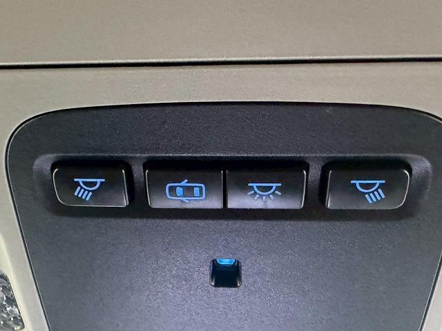 カムリ Ｇレザーパッケージ　ＴＲＤアルミ／モデリスタエアロ／黒革シート／フルセグＴＶ／シートヒーター／レーダークルーズ／ブラインドスポット／クリアランスソナー／ヘッドアップディスプレイ／ブレーキホールド／ＬＥＤライト／プッシュス（45枚目）