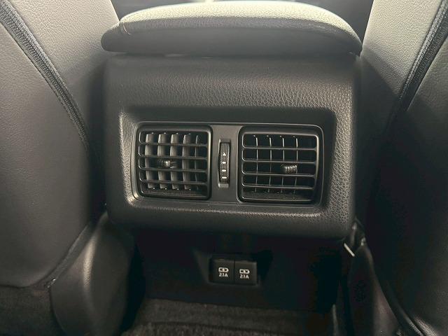 カムリ Ｇレザーパッケージ　ＴＲＤアルミ／モデリスタエアロ／黒革シート／フルセグＴＶ／シートヒーター／レーダークルーズ／ブラインドスポット／クリアランスソナー／ヘッドアップディスプレイ／ブレーキホールド／ＬＥＤライト／プッシュス（67枚目）