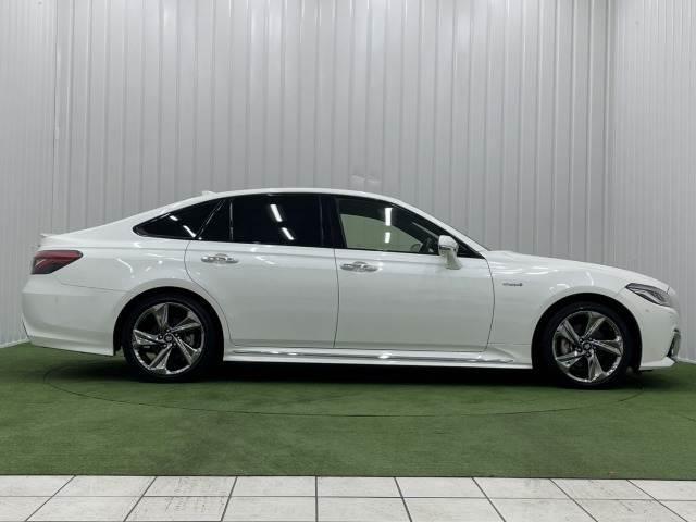 クラウンハイブリッド ＲＳアドバンス　黒革シート／全周囲カメラ／デジタルインナーミラー／シートヒーター＆ベンチレーション／ドライブレコーダー／ステアリングヒーター／クリアランスソナー／レーダークルーズ／ブライドスポット／ドライブレコーダー（15枚目）