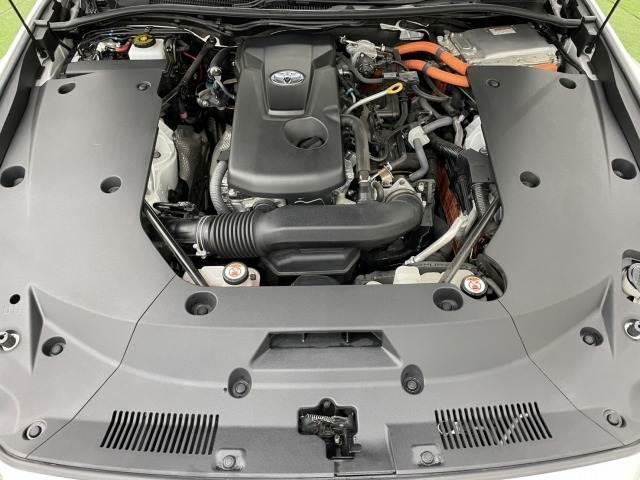 クラウンハイブリッド ＲＳアドバンス　黒革シート／全周囲カメラ／デジタルインナーミラー／シートヒーター＆ベンチレーション／ドライブレコーダー／ステアリングヒーター／クリアランスソナー／レーダークルーズ／ブライドスポット／ドライブレコーダー（20枚目）