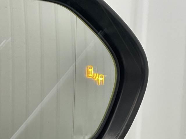 カムリ Ｇ　フルセグＴＶ／バックカメラ／ＥＴＣ／ＬＥＤヘッドライト／ブラインドスポットモニター／パワーシート／レーダークルーズコントロール／プッシュスタート／ＣＤデッキ／純正ナビ／レーンアシスト（6枚目）