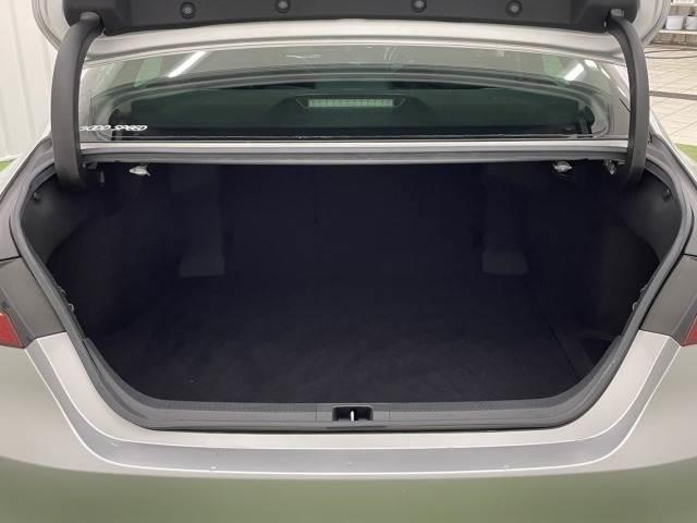 カムリ Ｇ　フルセグＴＶ／バックカメラ／ＥＴＣ／ＬＥＤヘッドライト／ブラインドスポットモニター／パワーシート／レーダークルーズコントロール／プッシュスタート／ＣＤデッキ／純正ナビ／レーンアシスト（11枚目）