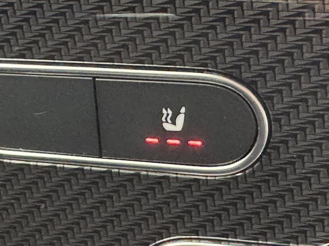 GLB GLB200d 4マチック AMGライン ワンオーナー/レーダークルーズ/ブライドスポット/フルセグTV/ETC/ドライブレコーダー/全周囲モニター/電動リアゲート/パドルシフト/ハーフレザー/シートヒーター/シートメモリ(41枚目)