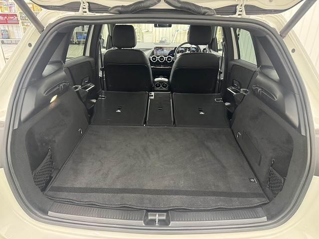 Bクラス B200d AMGライン レーダーセーフティPKG/ブラインドスポット/バックカメラ/電動リアゲート/ハーフレザーシート/レーダークルーズ/クリアランスソナー/シートヒーター/シートメモリ/パドルシフト(11枚目)