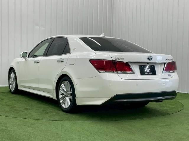 クラウンハイブリッド アスリートG サンルーフ/黒革シート/シートヒーター&ベンチレーション/クリアランスソナー/ステアリングヒーター/電動シート/シートメモリ/オートマチックハイビーム/プッシュスタート/ウインカーミラー/純正アルミ/(17枚目)