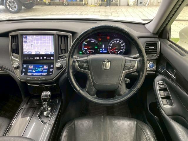 クラウンハイブリッド アスリートG サンルーフ/黒革シート/シートヒーター&ベンチレーション/クリアランスソナー/ステアリングヒーター/電動シート/シートメモリ/オートマチックハイビーム/プッシュスタート/ウインカーミラー/純正アルミ/(39枚目)