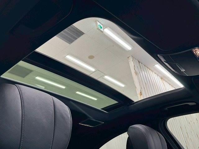 Sクラス S300h AMGライン サンルーフ/ラグジュアリーPKG/黒革シート/全周囲カメラ/電動リアゲート/レーダークルーズ/ブラインドスポット/クリアランスソナー/ヘッドアップディスプレイ/シートヒーター/フルセグTV/純正アルミ(5枚目)