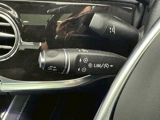 Sクラス S300h AMGライン サンルーフ/ラグジュアリーPKG/黒革シート/全周囲カメラ/電動リアゲート/レーダークルーズ/ブラインドスポット/クリアランスソナー/ヘッドアップディスプレイ/シートヒーター/フルセグTV/純正アルミ(6枚目)