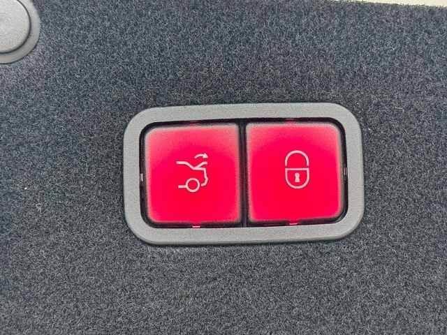 Sクラス S300h AMGライン サンルーフ/ラグジュアリーPKG/黒革シート/全周囲カメラ/電動リアゲート/レーダークルーズ/ブラインドスポット/クリアランスソナー/ヘッドアップディスプレイ/シートヒーター/フルセグTV/純正アルミ(7枚目)