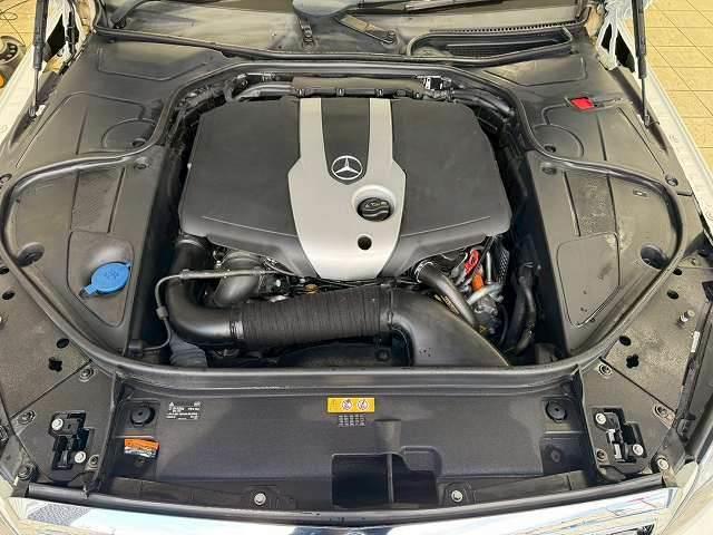 Sクラス S300h AMGライン サンルーフ/ラグジュアリーPKG/黒革シート/全周囲カメラ/電動リアゲート/レーダークルーズ/ブラインドスポット/クリアランスソナー/ヘッドアップディスプレイ/シートヒーター/フルセグTV/純正アルミ(20枚目)