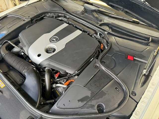 Sクラス S300h AMGライン サンルーフ/ラグジュアリーPKG/黒革シート/全周囲カメラ/電動リアゲート/レーダークルーズ/ブラインドスポット/クリアランスソナー/ヘッドアップディスプレイ/シートヒーター/フルセグTV/純正アルミ(42枚目)