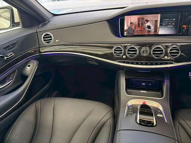 Sクラス S300h AMGライン サンルーフ/ラグジュアリーPKG/黒革シート/全周囲カメラ/電動リアゲート/レーダークルーズ/ブラインドスポット/クリアランスソナー/ヘッドアップディスプレイ/シートヒーター/フルセグTV/純正アルミ(43枚目)