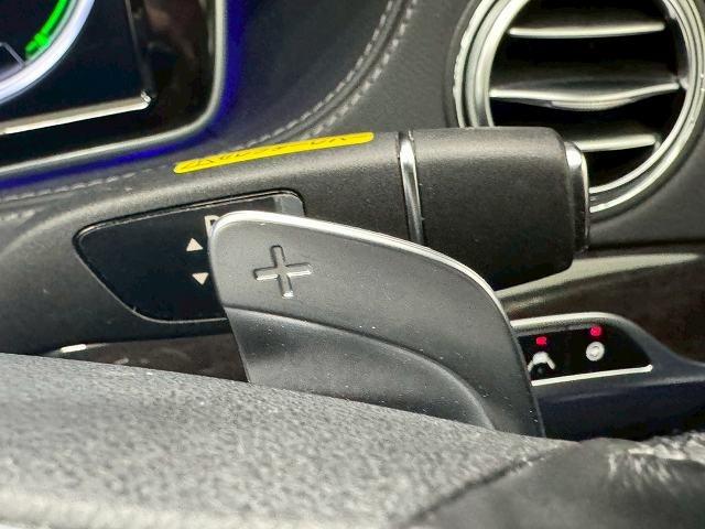 Sクラス S300h AMGライン サンルーフ/ラグジュアリーPKG/黒革シート/全周囲カメラ/電動リアゲート/レーダークルーズ/ブラインドスポット/クリアランスソナー/ヘッドアップディスプレイ/シートヒーター/フルセグTV/純正アルミ(50枚目)
