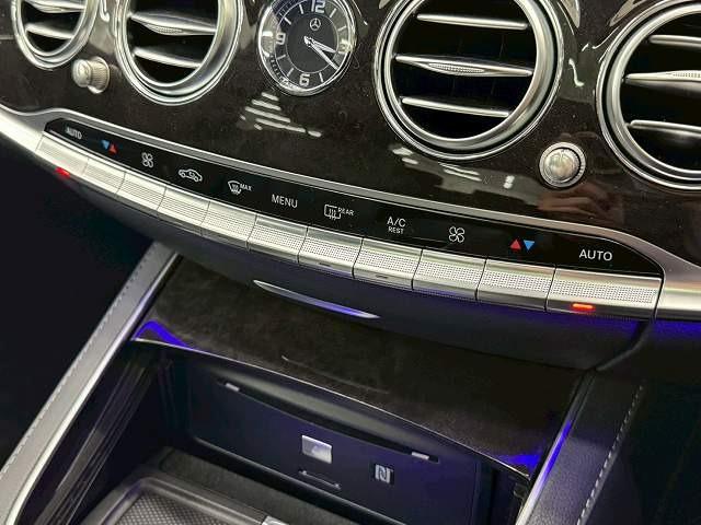 Sクラス S300h AMGライン サンルーフ/ラグジュアリーPKG/黒革シート/全周囲カメラ/電動リアゲート/レーダークルーズ/ブラインドスポット/クリアランスソナー/ヘッドアップディスプレイ/シートヒーター/フルセグTV/純正アルミ(70枚目)