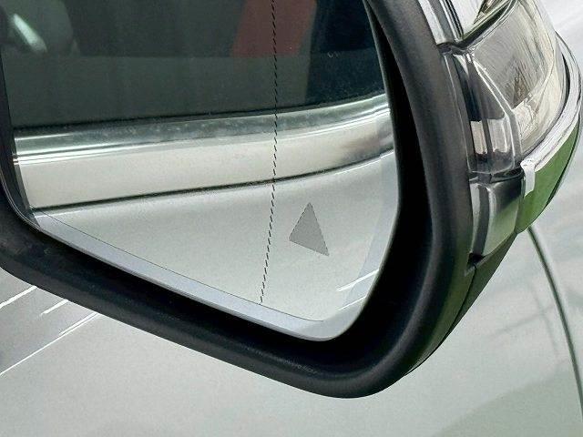 GLB GLB200d 4マチック AMGライン サンルーフ/レザーエクスクルーシブ/全集モニター/電動リアゲート/パドルシフト/パワーシート/シートメモリー/シートヒーター/クリアランスソナー/ブラインドスポットモニター/ヘッドアップディスプレイ(7枚目)