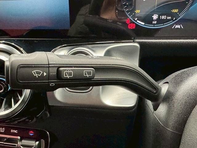 GLB GLB200d 4マチック AMGライン サンルーフ/レザーエクスクルーシブ/全集モニター/電動リアゲート/パドルシフト/パワーシート/シートメモリー/シートヒーター/クリアランスソナー/ブラインドスポットモニター/ヘッドアップディスプレイ(42枚目)