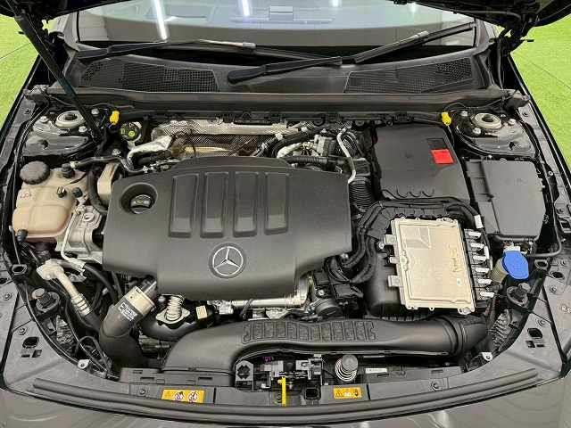 CLAクラス CLA200d AMGライン サンルーフ/アドバンスドPKG/ナビゲーションPKG/赤黒革/パドルシフト/オートライト/ブルメスターサウンド/パワーシート/シートメモリー/シートヒーター/全周囲カメラ/ヘッドアップディスプレイ(20枚目)