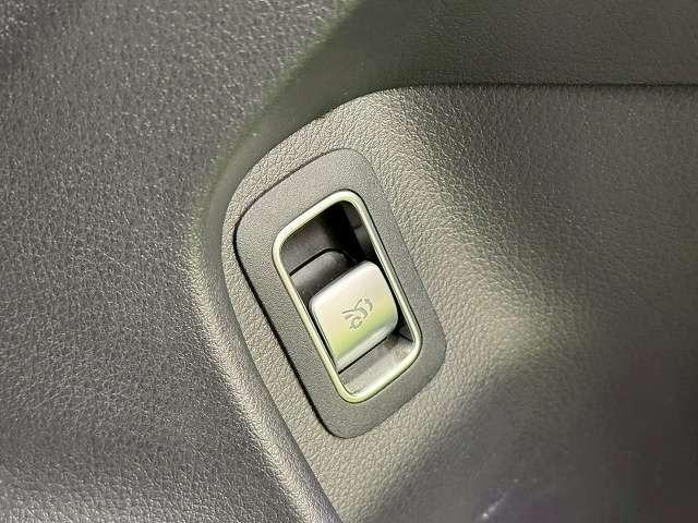 CLAクラス CLA200d AMGライン サンルーフ/アドバンスドPKG/ナビゲーションPKG/赤黒革/パドルシフト/オートライト/ブルメスターサウンド/パワーシート/シートメモリー/シートヒーター/全周囲カメラ/ヘッドアップディスプレイ(44枚目)