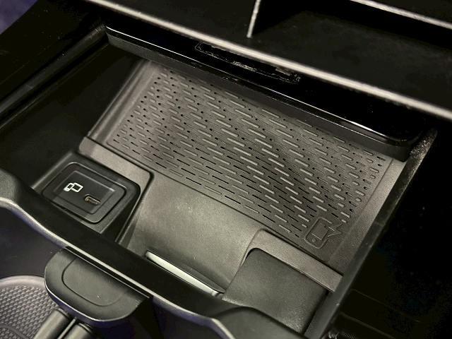 CLAクラス CLA200d AMGライン サンルーフ/アドバンスドPKG/ナビゲーションPKG/赤黒革/パドルシフト/オートライト/ブルメスターサウンド/パワーシート/シートメモリー/シートヒーター/全周囲カメラ/ヘッドアップディスプレイ(56枚目)