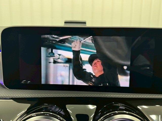 CLAクラス CLA200d AMGライン サンルーフ/アドバンスドPKG/ナビゲーションPKG/赤黒革/パドルシフト/オートライト/ブルメスターサウンド/パワーシート/シートメモリー/シートヒーター/全周囲カメラ/ヘッドアップディスプレイ(63枚目)