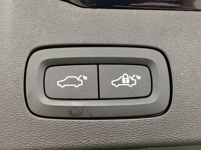 V60 T5 モメンタム 全周囲モニター/ブラインドスポット/茶革/シートヒーター/電動リアゲード/パワーシート/レーンアシスト/パークアクスト/クリアランスソナー/オートエアコン/Bluetooth(8枚目)