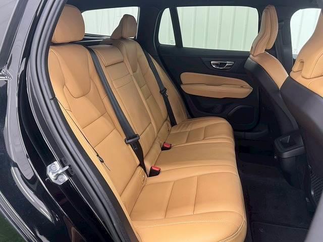 V60 T5 モメンタム 全周囲モニター/ブラインドスポット/茶革/シートヒーター/電動リアゲード/パワーシート/レーンアシスト/パークアクスト/クリアランスソナー/オートエアコン/Bluetooth(10枚目)