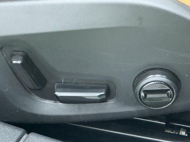 V60 T5 モメンタム 全周囲モニター/ブラインドスポット/茶革/シートヒーター/電動リアゲード/パワーシート/レーンアシスト/パークアクスト/クリアランスソナー/オートエアコン/Bluetooth(63枚目)