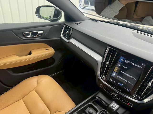 V60 T5 モメンタム 全周囲モニター/ブラインドスポット/茶革/シートヒーター/電動リアゲード/パワーシート/レーンアシスト/パークアクスト/クリアランスソナー/オートエアコン/Bluetooth(69枚目)