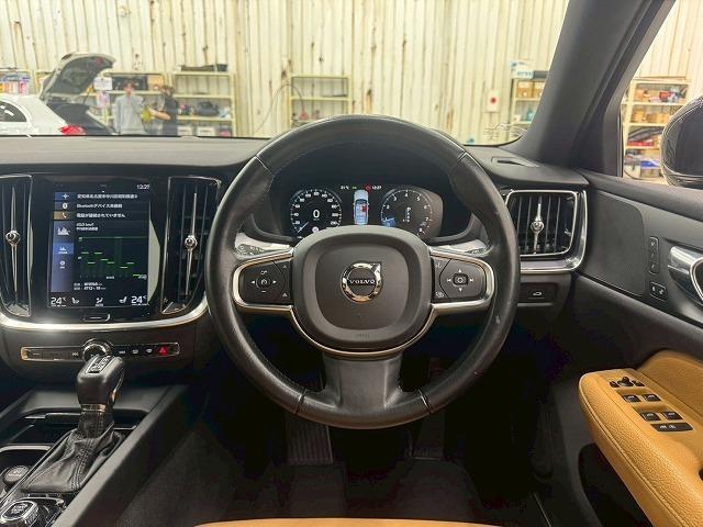 V60 T5 モメンタム 全周囲モニター/ブラインドスポット/茶革/シートヒーター/電動リアゲード/パワーシート/レーンアシスト/パークアクスト/クリアランスソナー/オートエアコン/Bluetooth(72枚目)
