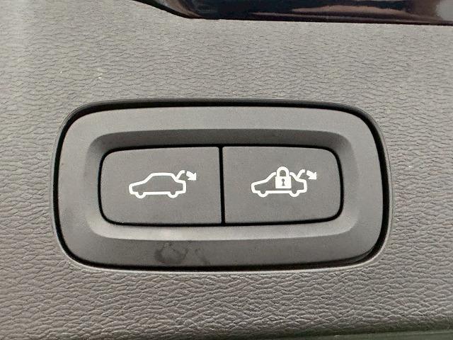 V60 T5 モメンタム 全周囲モニター/ブラインドスポット/茶革/シートヒーター/電動リアゲード/パワーシート/レーンアシスト/パークアクスト/クリアランスソナー/オートエアコン/Bluetooth(74枚目)