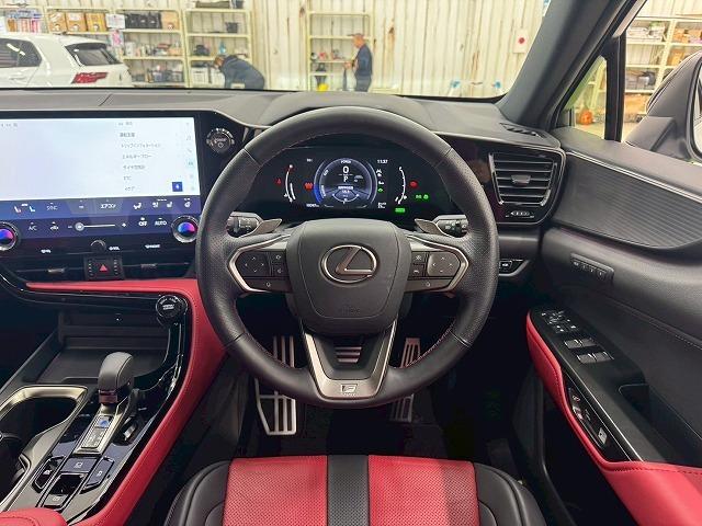 NX NX350h Fスポーツ ワンオーナー/サンルーフ/TRDエアロ/デジタルインナーミラー/ヘッドアップディスプレイ/オレンジキャルパー/フルセグTV/全周囲モニター/ブラインドスポット/シートヒーター&ベンチレーション/(39枚目)