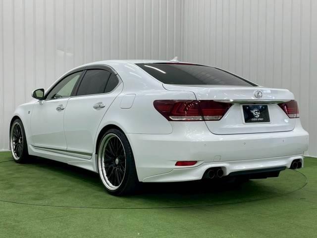 LS LS460 Fスポーツ サンルーフ/TRDエアロ/4本出しマフラー/WORK21アルミ/シートヒーター&シートベンチレーション/電動リアゲート/クルーズコントロール/フルセグTV/ステアリングヒーター/ドライブレコーダー(17枚目)