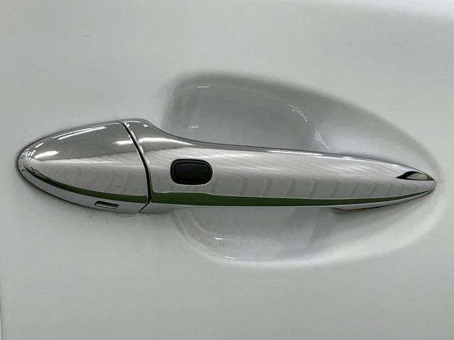 LS LS460 Fスポーツ サンルーフ/TRDエアロ/4本出しマフラー/WORK21アルミ/シートヒーター&シートベンチレーション/電動リアゲート/クルーズコントロール/フルセグTV/ステアリングヒーター/ドライブレコーダー(18枚目)